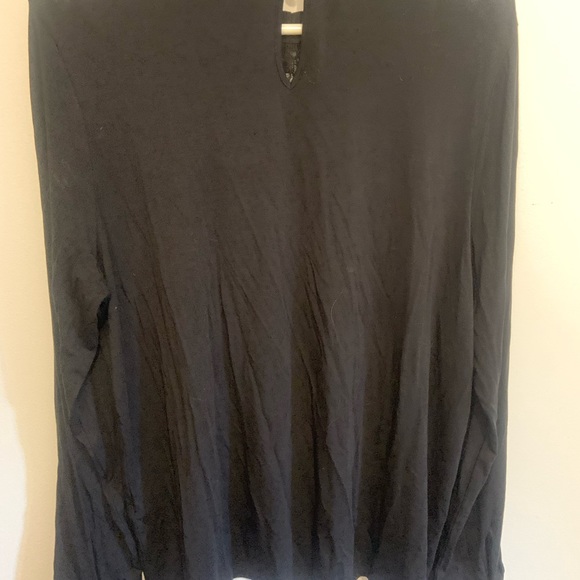 Cute top with lace (2 for 20$) - Picture 4 of 4